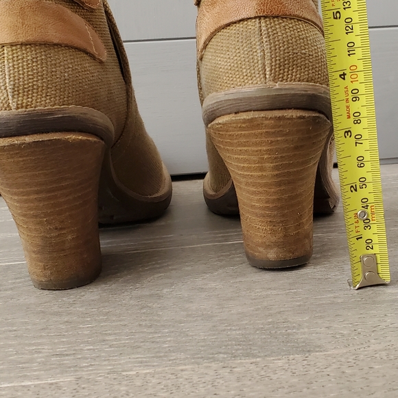 Kenneth Cole Reaction Booties - Picture 8 of 8